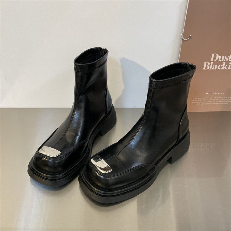 百丽纯爱短靴女春秋单靴2023年韩版软皮金属马丁靴女平底弹力百搭