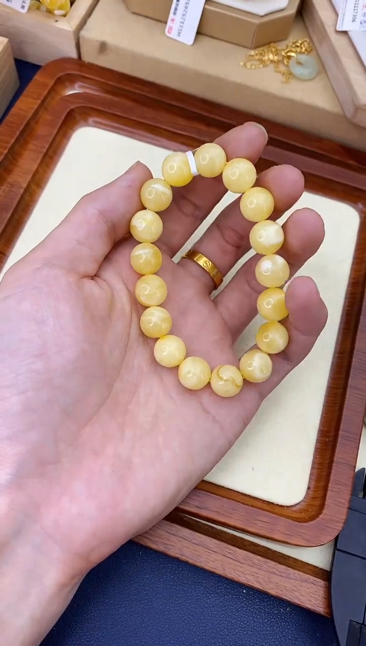 【闪购商品】琥珀裸石未镶嵌福利手串263