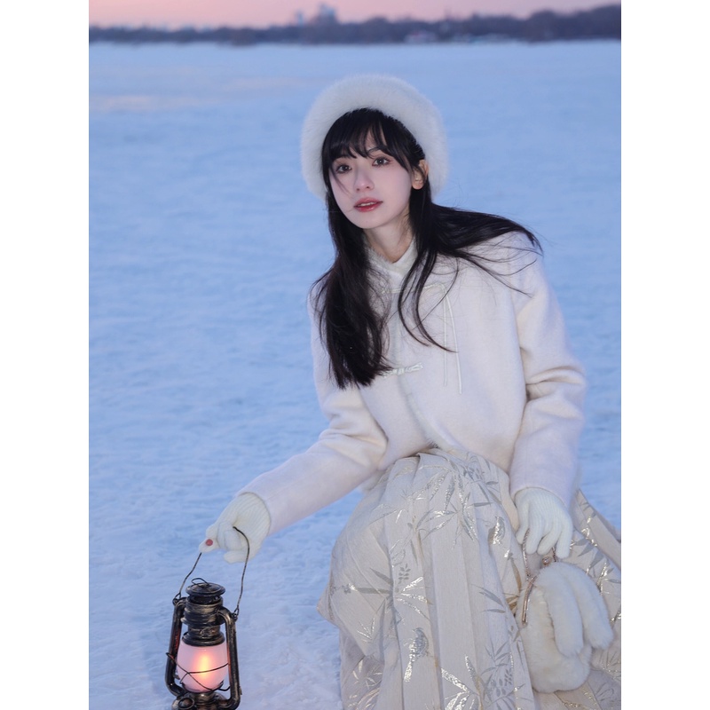 2024新款新中式时尚气质白色棉服重工设计感十足轻奢半身裙两件套