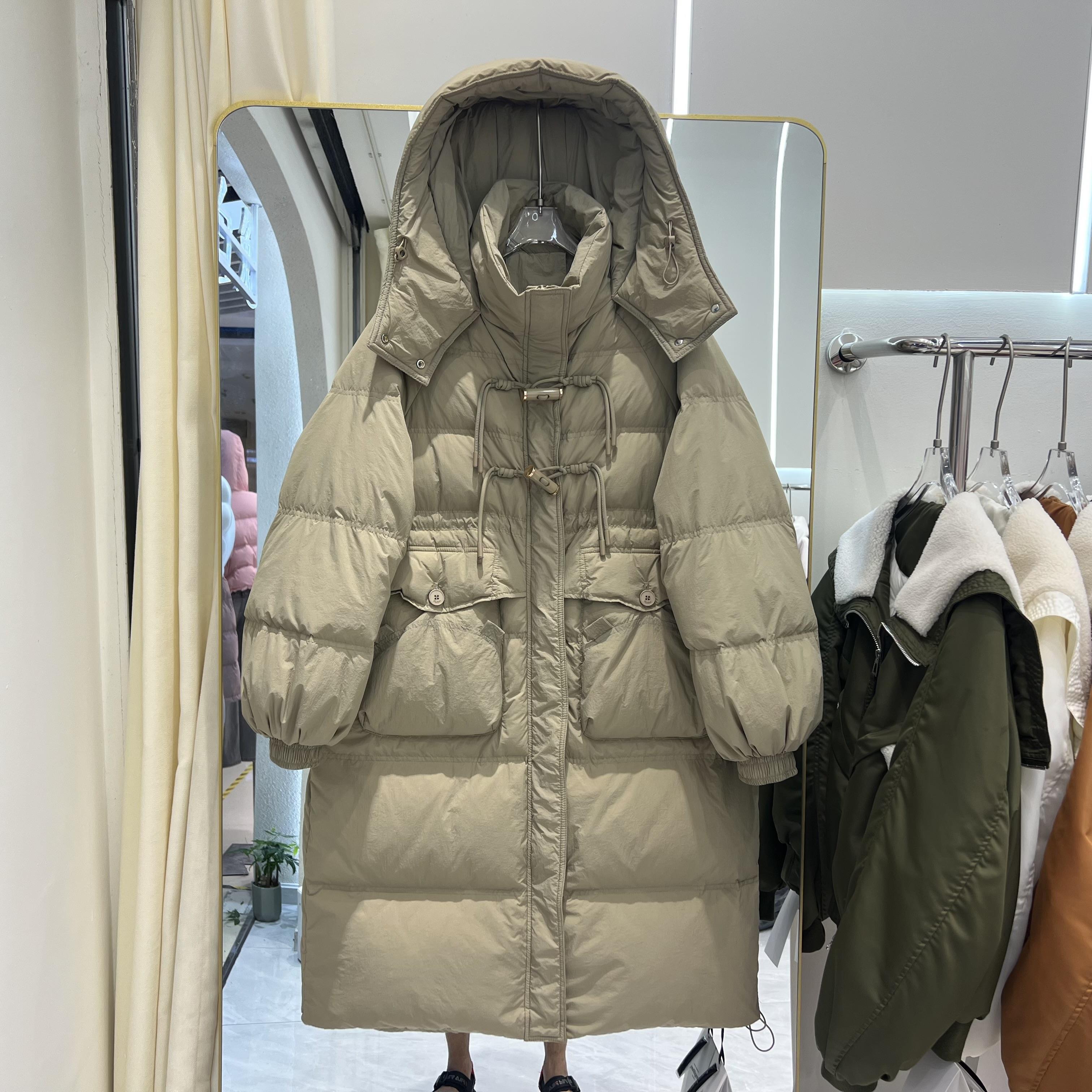 冬季加厚休闲爆款2023年冬反季新款羽绒服女中长款过膝连帽时尚