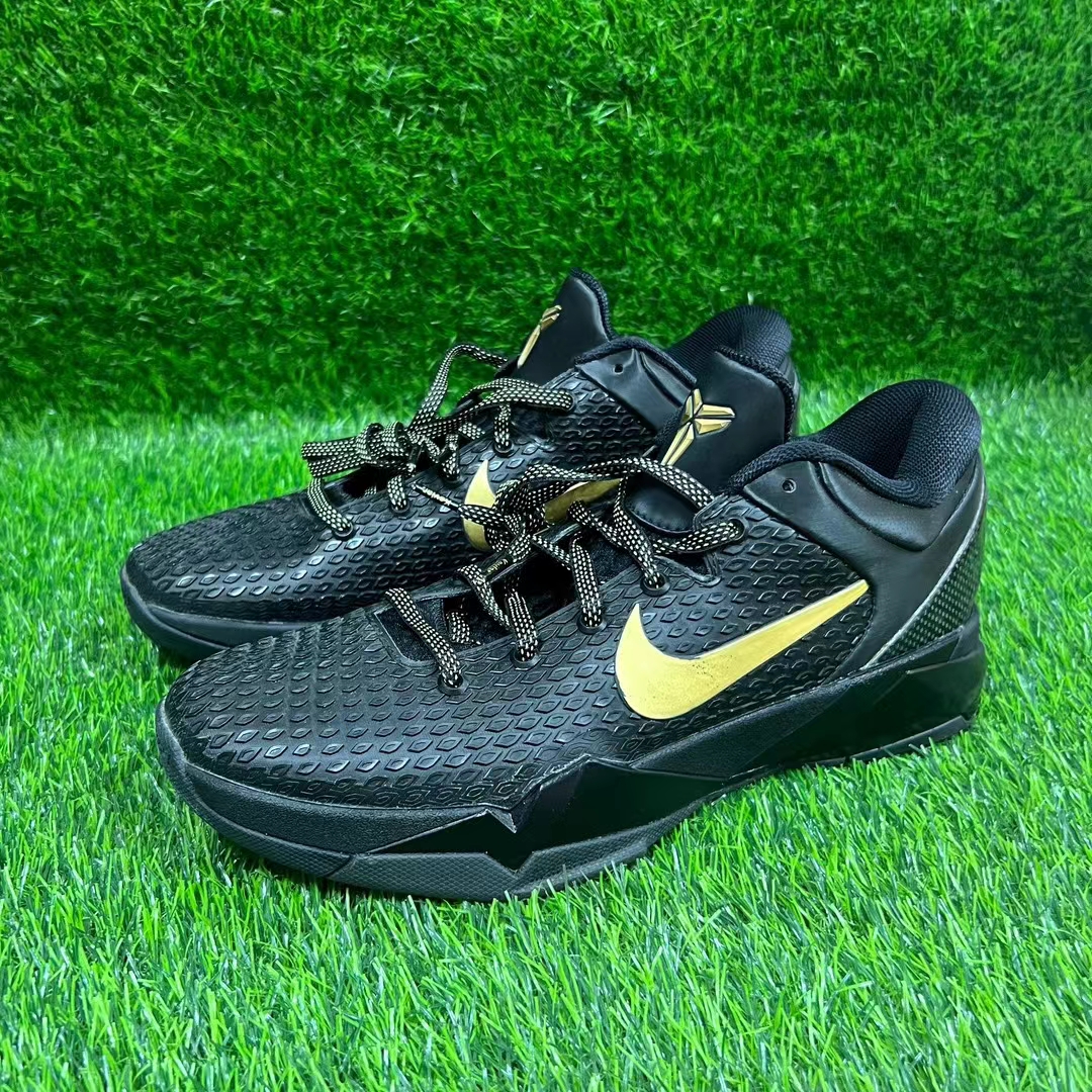 科比 7 kobe 7 ZK7 黑金 44码 全新 无原盒 捡漏