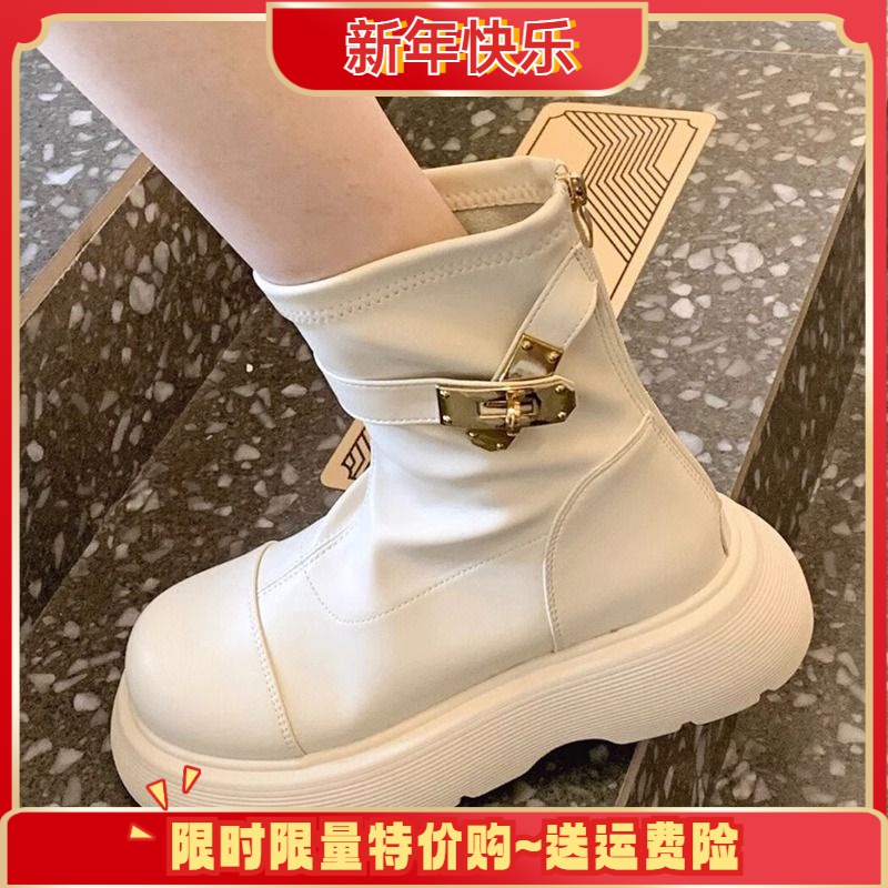 显瘦!白色马丁靴女小个子厚底网红爆款金属扣超火韩系短靴高级感