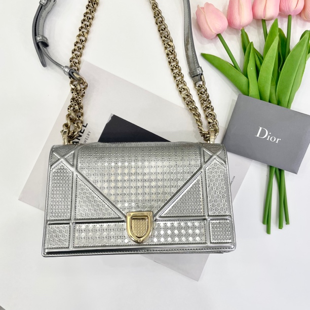 95新 Dior/迪奥 迪奥盾牌中号银金配色实用百搭经典斜挎包