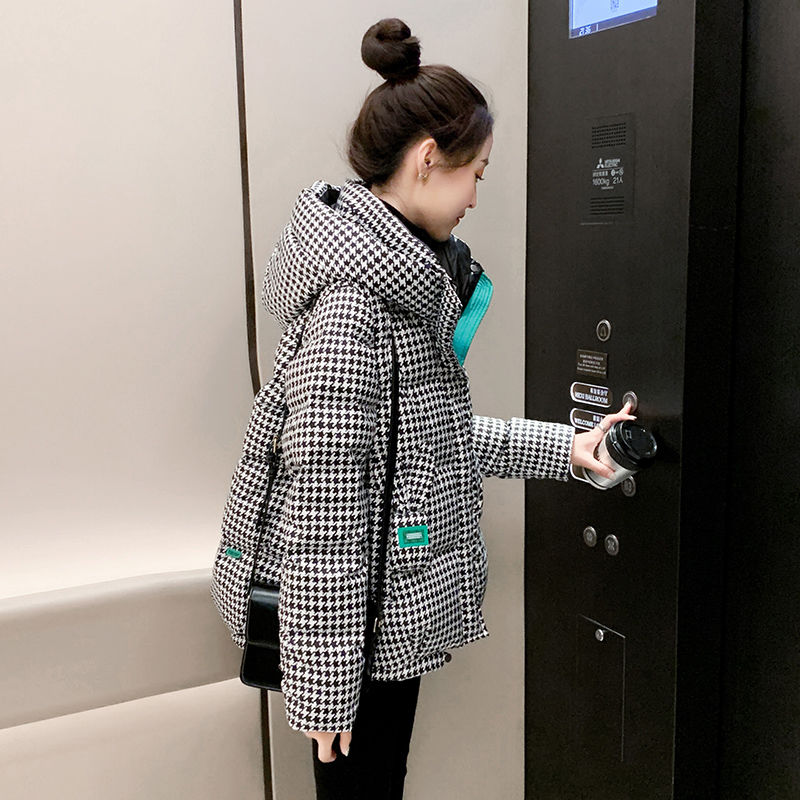 羽绒服2023新款正品爆款千鸟格短款羽绒秋季女士女款年时尚