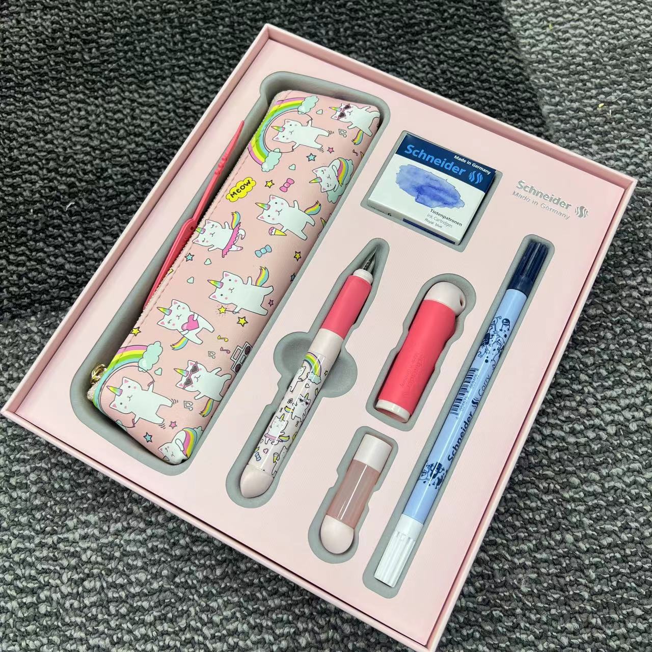 网汇鹅·施耐德 学生钢笔套装 任意颜色一套