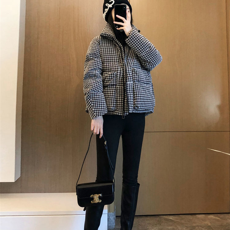 千鸟格羽绒服女2023年新款冬季宽松加厚小个子短款外