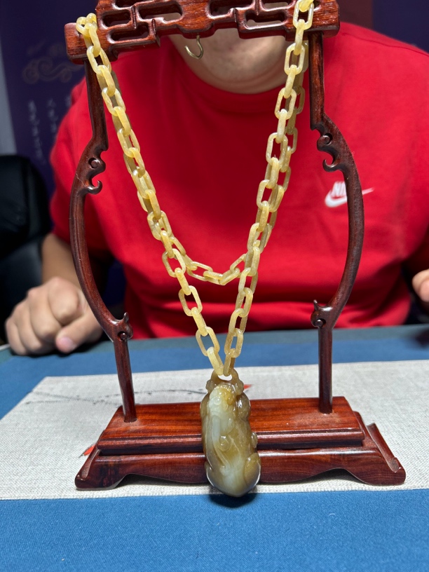 高端精美糖白摆件