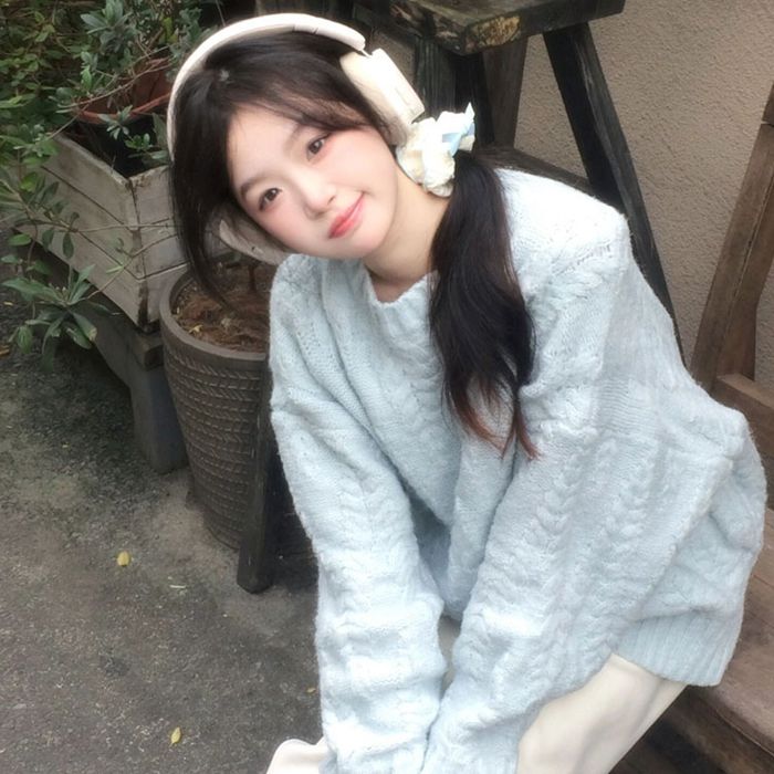 奶蓝色麻花套头毛衣女秋冬2023新款宽松加厚外穿慵懒风小个子上衣