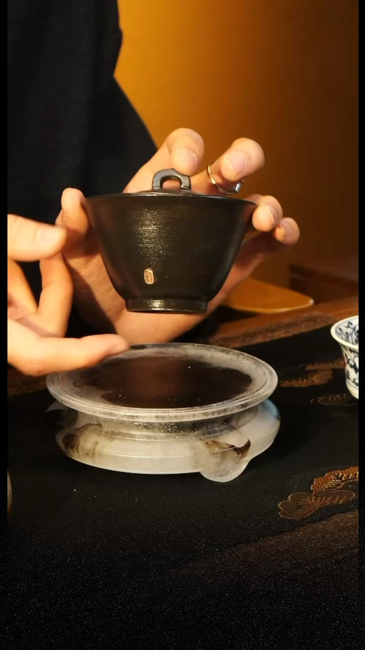 【闪购商品】老岩泥岩墨黑粉引盖碗