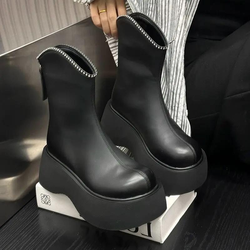 时尚水钻马丁靴女款2023新款超火圆头松糕厚底增高烟筒靴洋气短靴