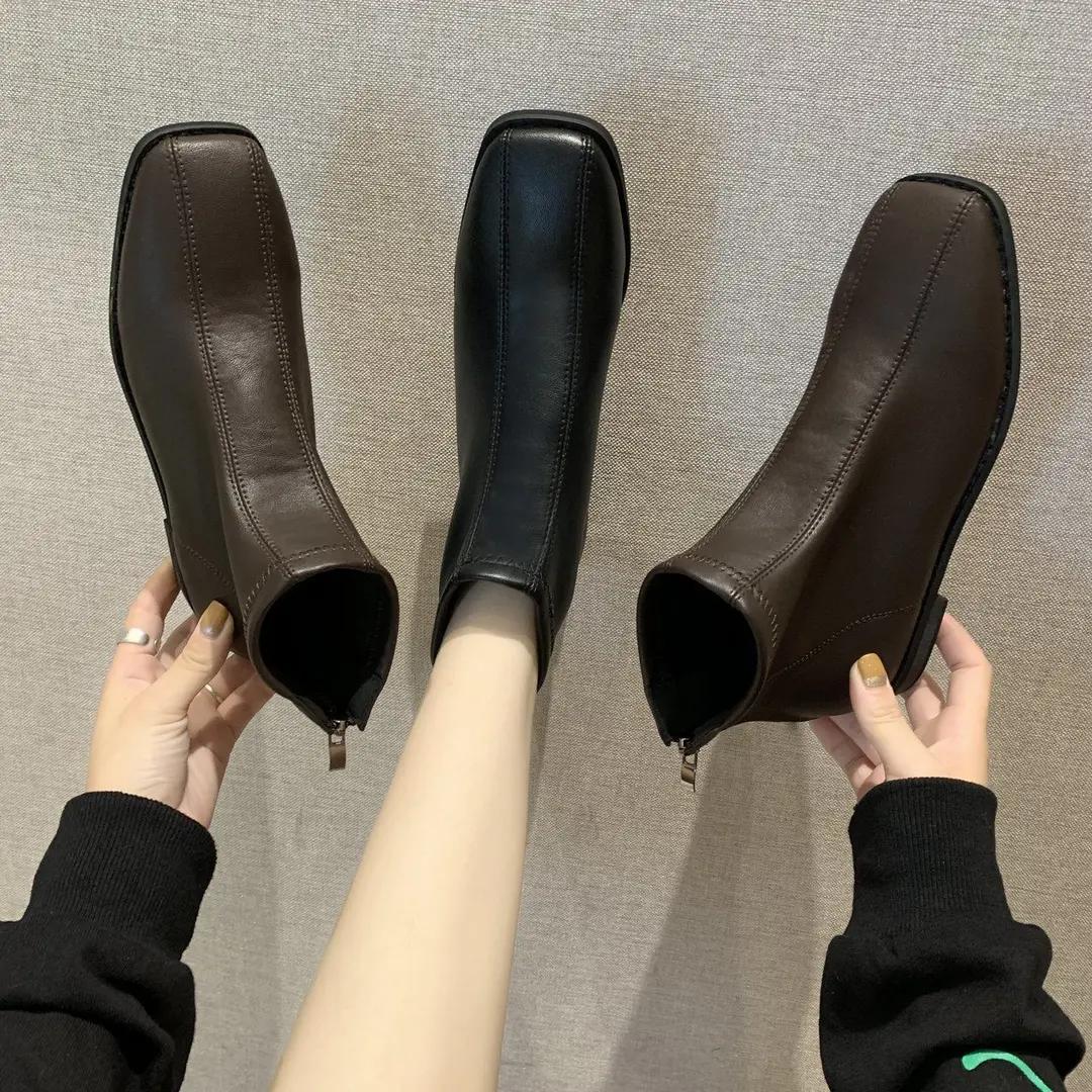 网红短靴女2023秋冬新款瘦瘦靴女短筒气质方头后拉链马丁靴女皮靴