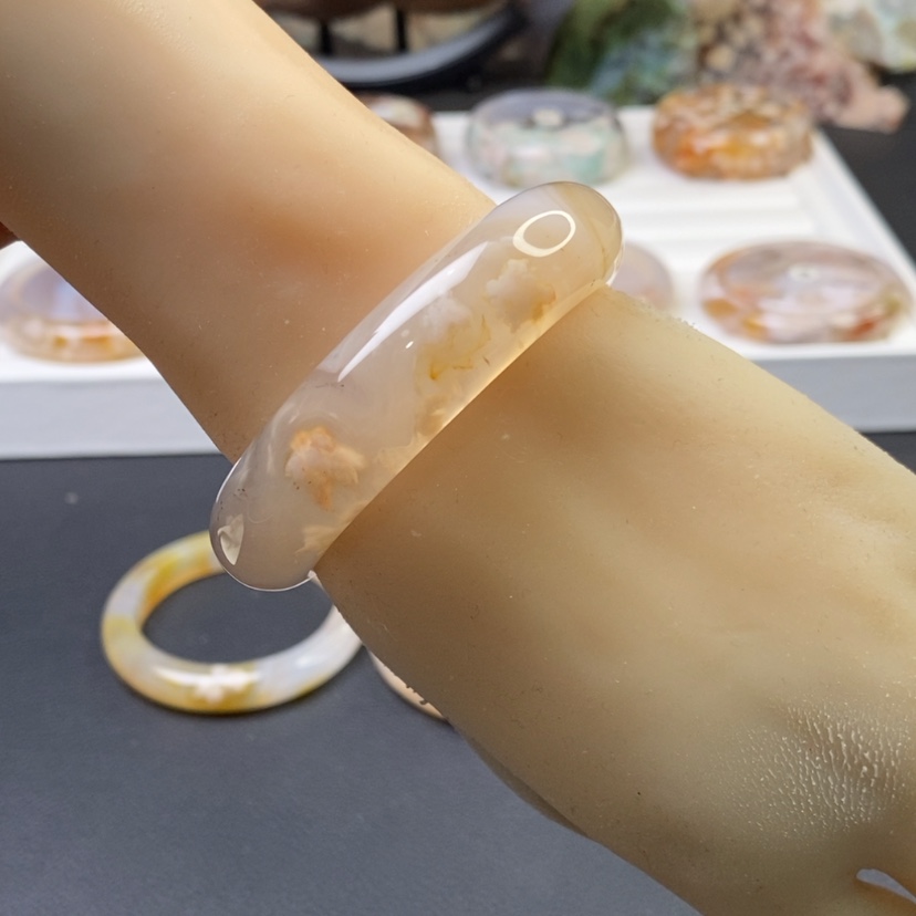 【闪购商品】玛瑙/玉髓手镯未镶嵌