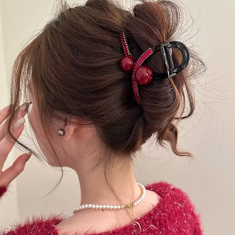 木子秋高级感新年红珠珠抓夹优雅气质时尚复古可爱甜美搭韩版发夹