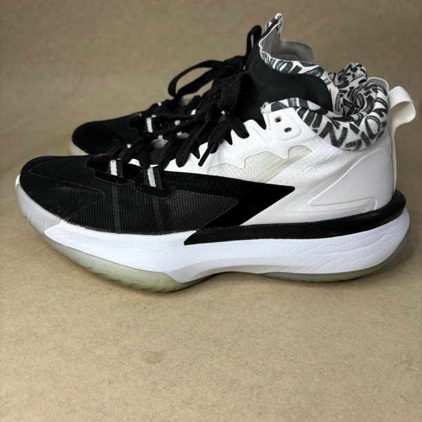 40.5码二手Jordan Zion 1 锡安1代 缓震防滑耐磨篮球鞋