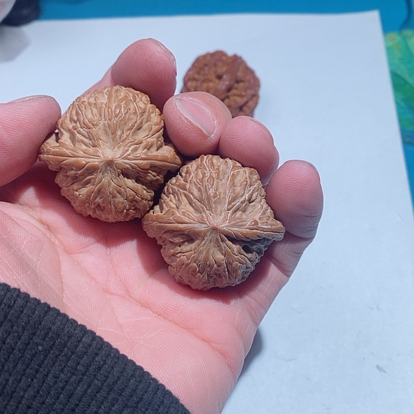 【闪购商品】文玩核桃吊坠曹*