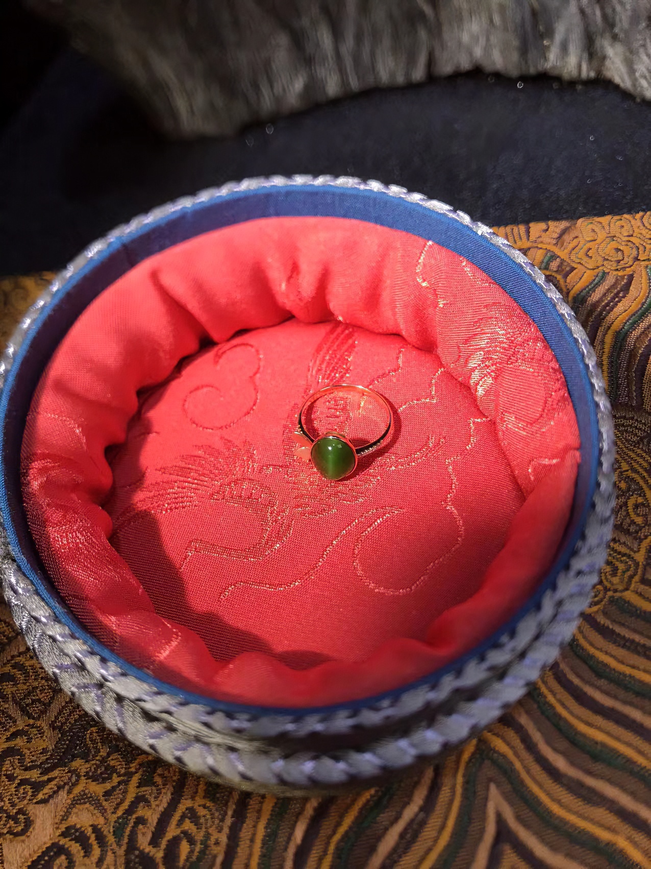 【揭阳林雅珠宝】镶金碧玉戒指