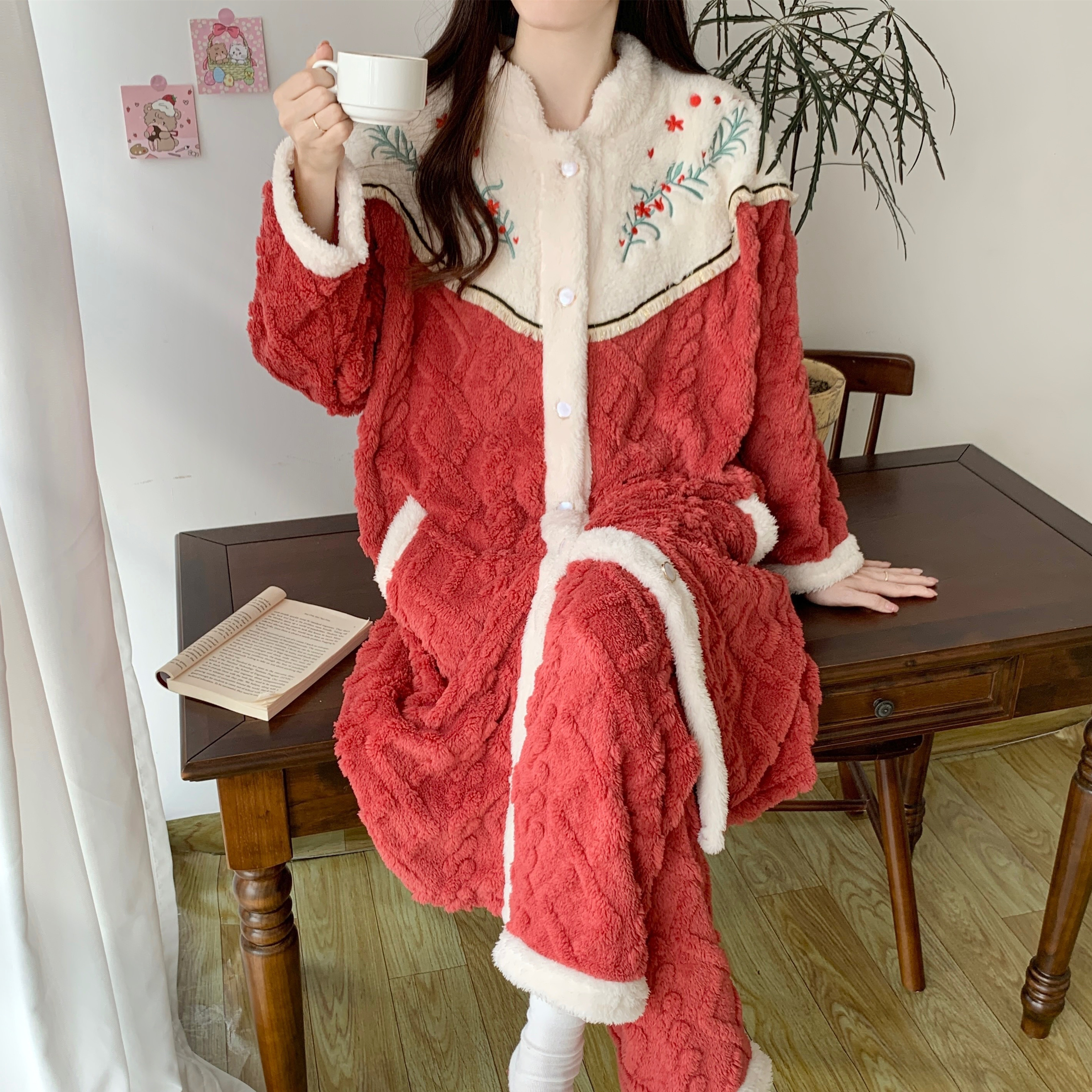 新中式睡衣女秋冬款加厚开衫高颜值长款睡袍套装家居汉服淑女外穿