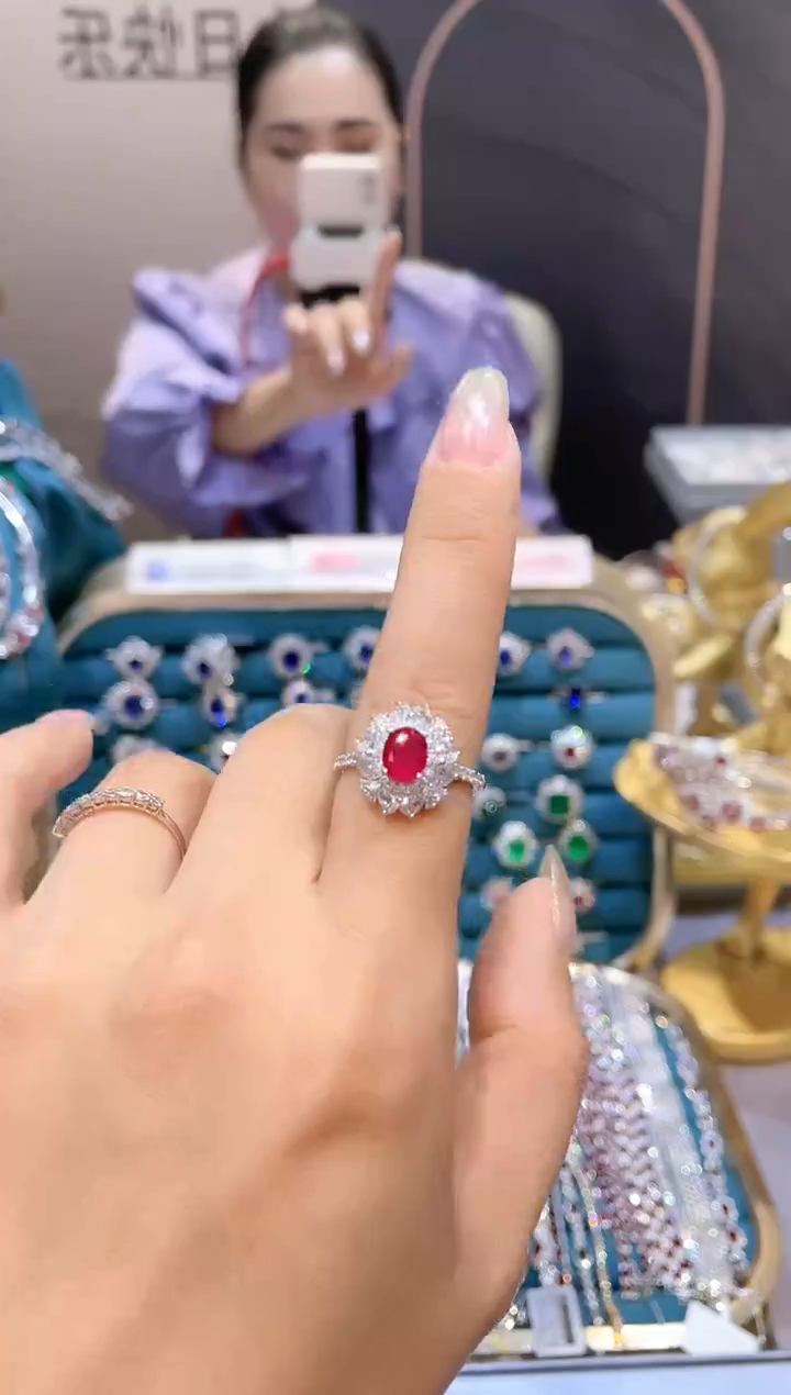 【闪购商品】定制红宝石戒指18K金镶嵌1