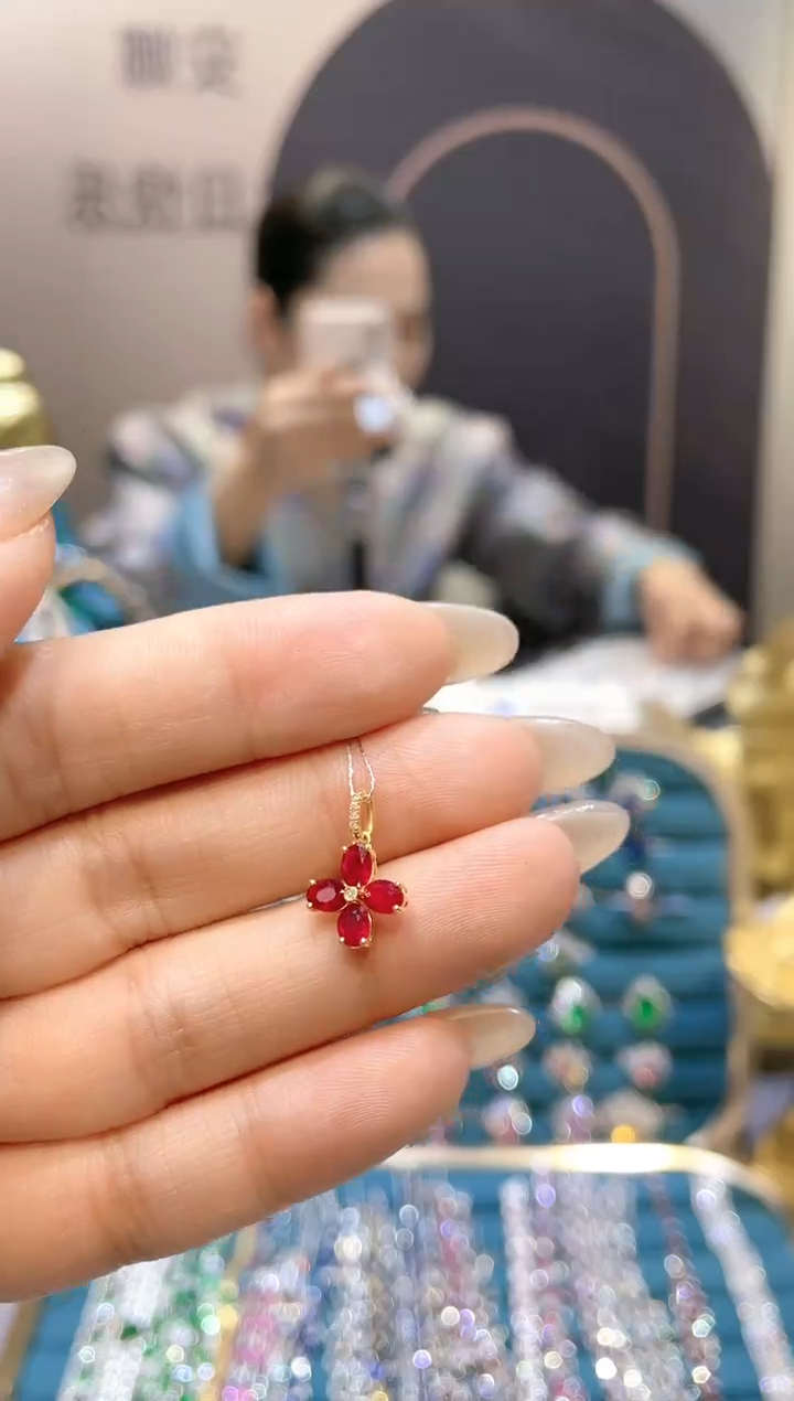 【闪购商品】定制红宝石吊坠18K金镶嵌1