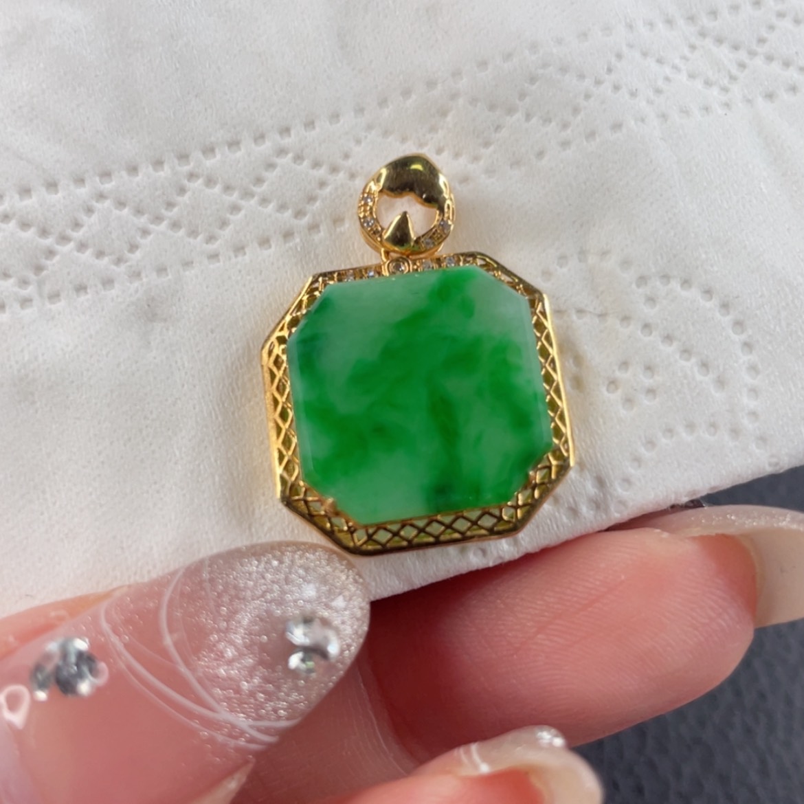 【闪购商品】翡翠颈饰18K金镶嵌