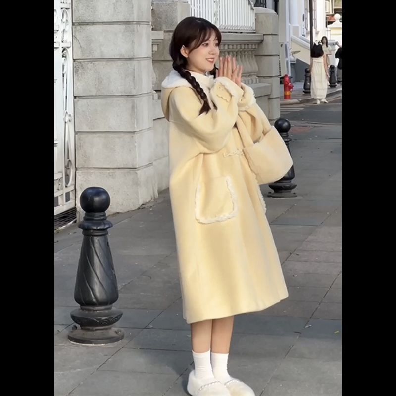 「奶黄泡芙」高级感超好看外套冬牛角扣中长款呢子外套大衣斗篷