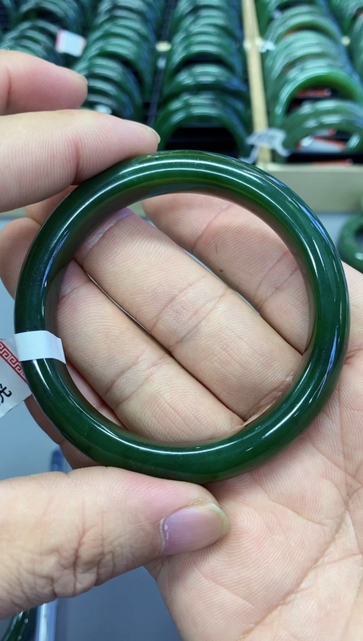 【闪购商品】和田玉手镯未镶嵌SZ55  58+